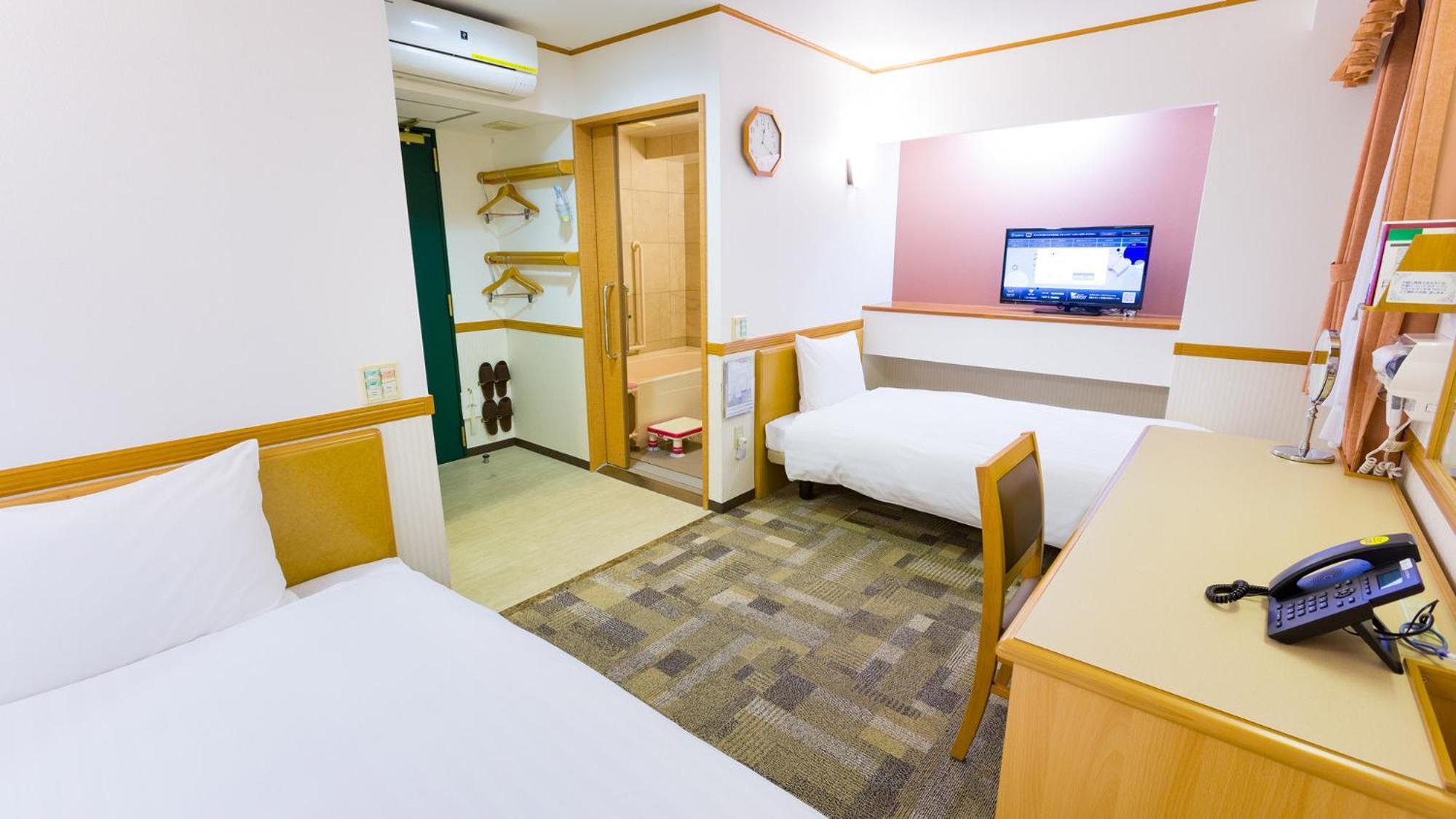 Toyoko Inn Toyohashi Eki Higashi Guchi Exteriör bild